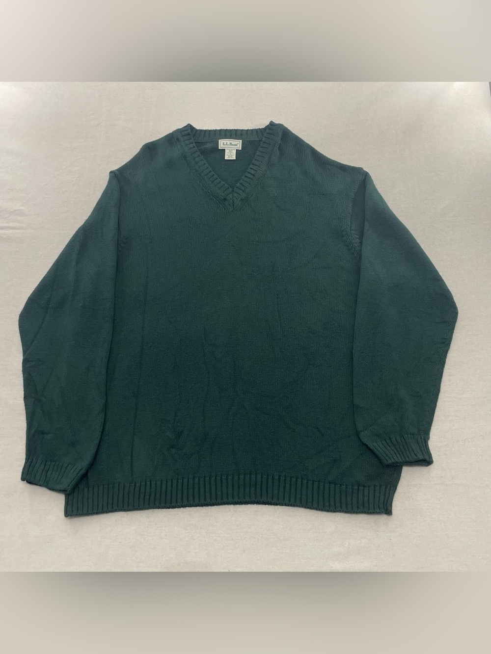 Vintage LL Bean Men's XL TALL Canada Made Green Long Sleeve V-Neck Sweater OFW83